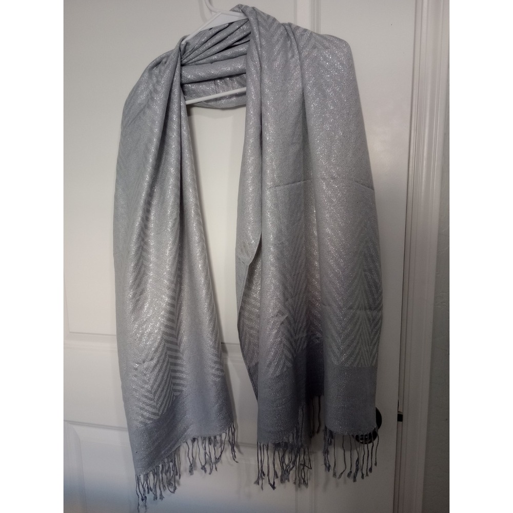 KAT + B Silver Metallic Shimmer Scarf Wrap 28 x 70 Chevron Fringe‎ Evening Shawl